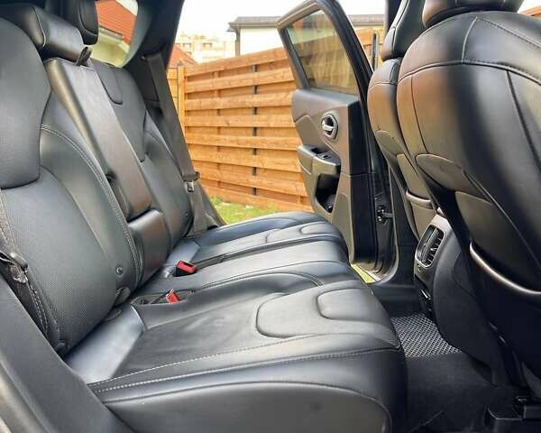 Серый Джип Чероки, объемом двигателя 3.2 л и пробегом 122 тыс. км за 18499 $, фото 23 на Automoto.ua