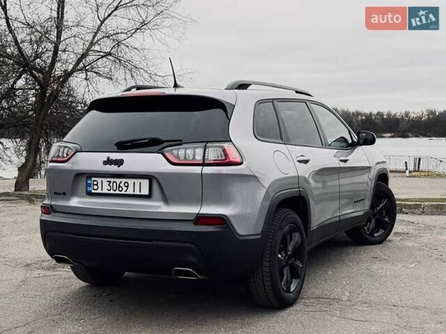Серый Джип Чероки, объемом двигателя 3.24 л и пробегом 81 тыс. км за 20000 $, фото 8 на Automoto.ua