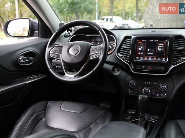 Сірий Джип Cherokee, об'ємом двигуна 3.24 л та пробігом 157 тис. км за 18500 $, фото 11 на Automoto.ua