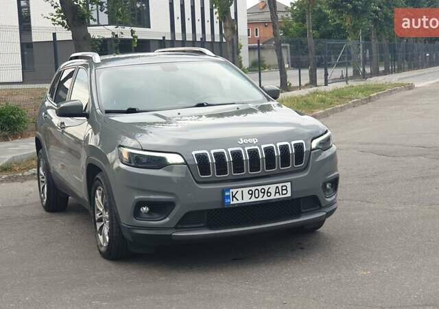 Серый Джип Чероки, объемом двигателя 3.24 л и пробегом 61 тыс. км за 19000 $, фото 1 на Automoto.ua