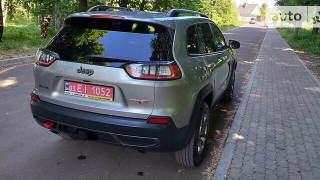 Сірий Джип Cherokee, об'ємом двигуна 2 л та пробігом 235 тис. км за 16300 $, фото 9 на Automoto.ua