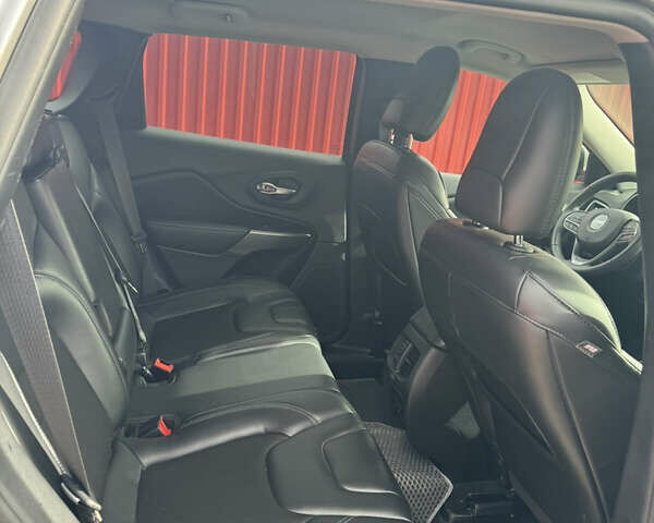Сірий Джип Cherokee, об'ємом двигуна 2.36 л та пробігом 120 тис. км за 16500 $, фото 16 на Automoto.ua