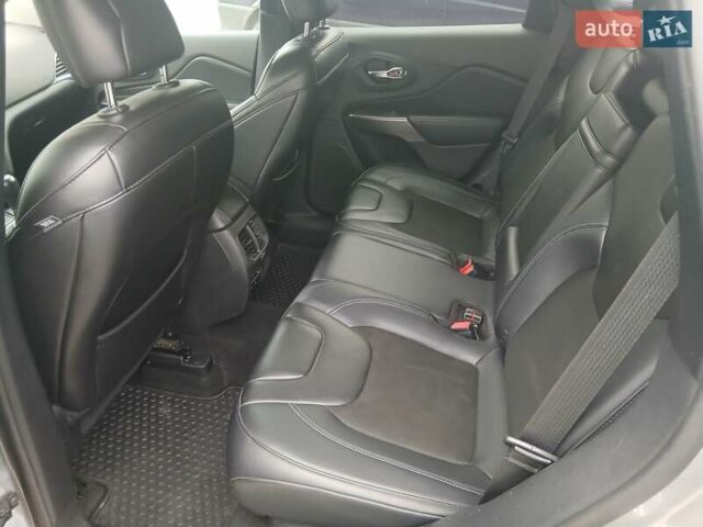 Серый Джип Чероки, объемом двигателя 2.36 л и пробегом 129 тыс. км за 13200 $, фото 15 на Automoto.ua