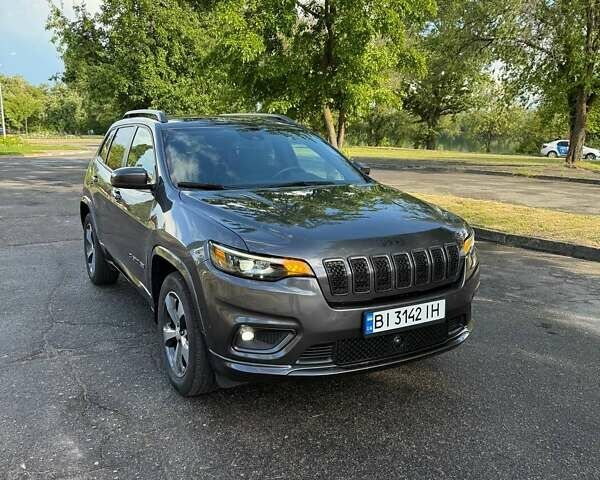Сірий Джип Cherokee, об'ємом двигуна 3.24 л та пробігом 11 тис. км за 24499 $, фото 2 на Automoto.ua