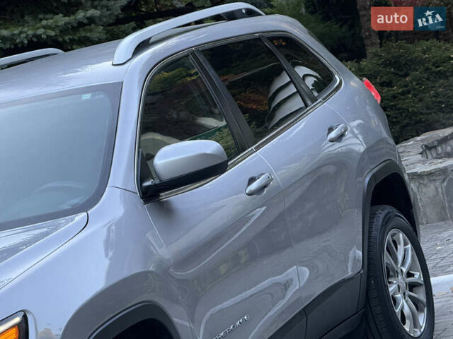 Сірий Джип Cherokee, об'ємом двигуна 2.36 л та пробігом 109 тис. км за 15500 $, фото 21 на Automoto.ua