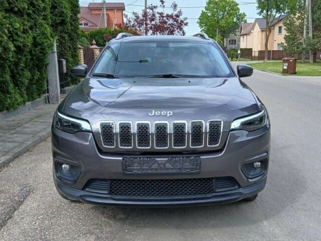 Серый Джип Чероки, объемом двигателя 2.4 л и пробегом 100 тыс. км за 10500 $, фото 1 на Automoto.ua