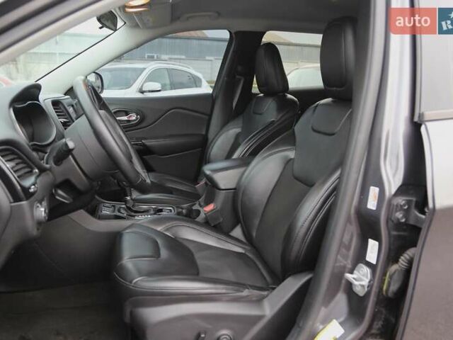 Сірий Джип Cherokee, об'ємом двигуна 2.36 л та пробігом 62 тис. км за 20900 $, фото 6 на Automoto.ua