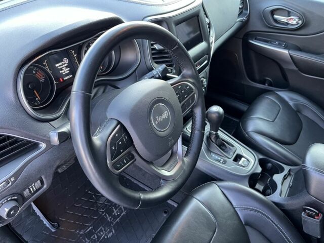 Серый Джип Чероки, объемом двигателя 2.4 л и пробегом 123 тыс. км за 16500 $, фото 13 на Automoto.ua