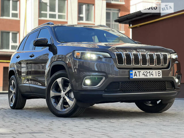 Сірий Джип Cherokee, об'ємом двигуна 3.2 л та пробігом 80 тис. км за 19999 $, фото 40 на Automoto.ua