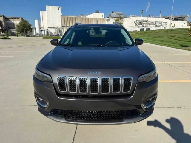 Джип Чероки 2019 в Житомире на Automoto.ua Серый Джип Чероки, объемом двигателя 3.2 л и пробегом 42 тыс. км за 15200 $, фото 1 на Automoto.ua