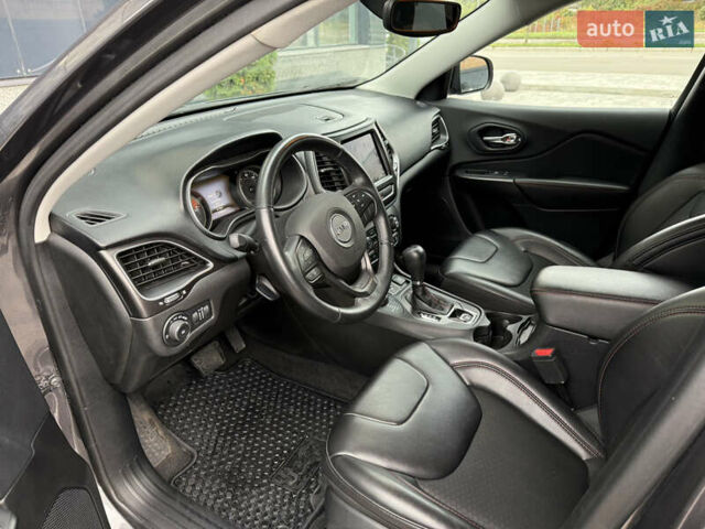 Сірий Джип Cherokee, об'ємом двигуна 3.24 л та пробігом 45 тис. км за 20500 $, фото 18 на Automoto.ua