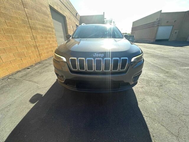 Серый Джип Чероки, объемом двигателя 0 л и пробегом 62 тыс. км за 14500 $, фото 1 на Automoto.ua