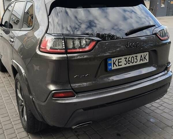 Сірий Джип Cherokee, об'ємом двигуна 3.24 л та пробігом 133 тис. км за 18000 $, фото 7 на Automoto.ua