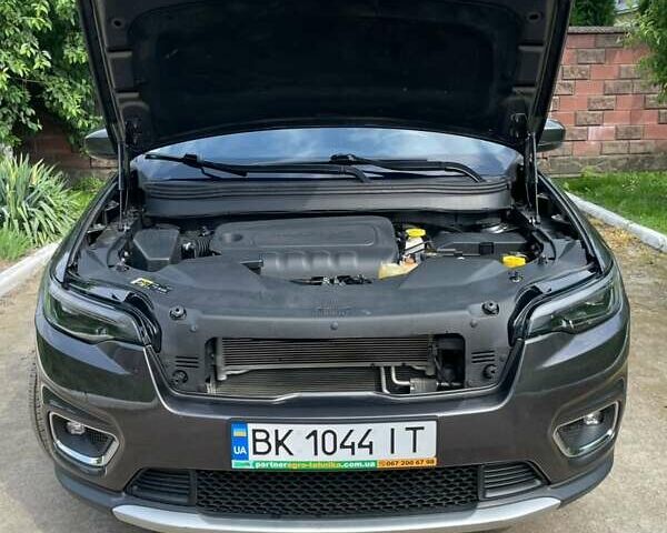 Сірий Джип Cherokee, об'ємом двигуна 2.36 л та пробігом 98 тис. км за 18500 $, фото 12 на Automoto.ua