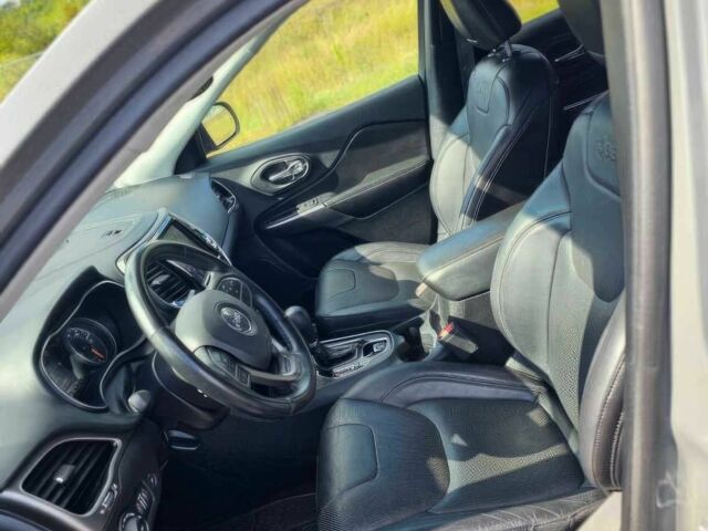 Сірий Джип Cherokee, об'ємом двигуна 3.2 л та пробігом 48 тис. км за 6700 $, фото 8 на Automoto.ua