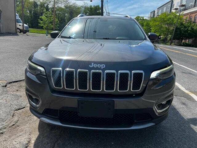 Джип Чероки 2019 в Житомире на Automoto.ua Серый Джип Чероки, объемом двигателя 3.2 л и пробегом 50 тыс. км за 5700 $, фото 1 на Automoto.ua