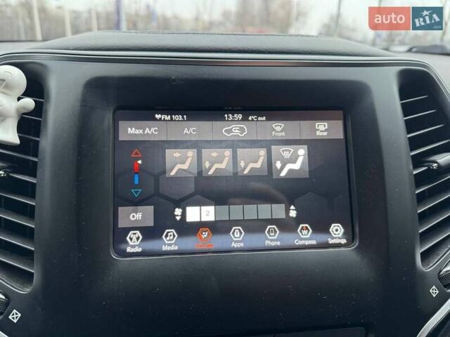 Серый Джип Чероки, объемом двигателя 2.36 л и пробегом 90 тыс. км за 16990 $, фото 19 на Automoto.ua