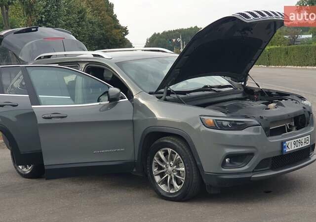 Серый Джип Чероки, объемом двигателя 3.24 л и пробегом 61 тыс. км за 19000 $, фото 26 на Automoto.ua