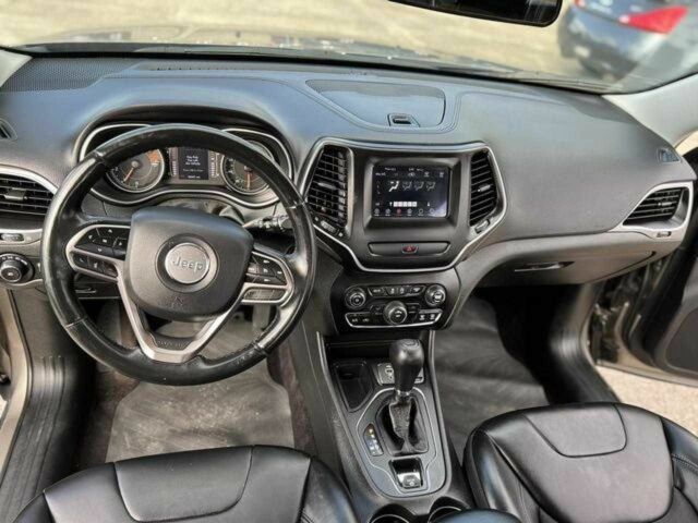 Сірий Джип Cherokee, об'ємом двигуна 2.4 л та пробігом 156 тис. км за 2900 $, фото 7 на Automoto.ua