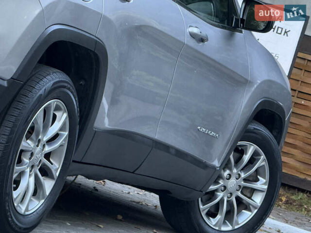 Сірий Джип Cherokee, об'ємом двигуна 2.36 л та пробігом 109 тис. км за 15500 $, фото 43 на Automoto.ua
