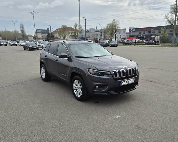 Сірий Джип Cherokee, об'ємом двигуна 2.36 л та пробігом 60 тис. км за 16500 $, фото 3 на Automoto.ua