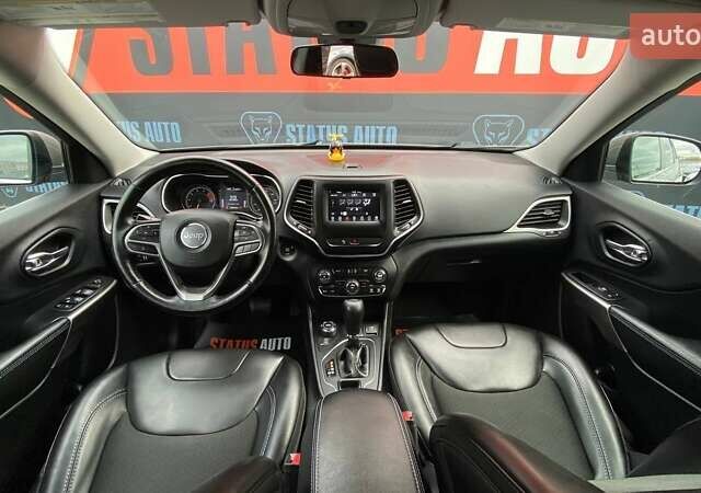 Сірий Джип Cherokee, об'ємом двигуна 3.24 л та пробігом 125 тис. км за 19000 $, фото 29 на Automoto.ua