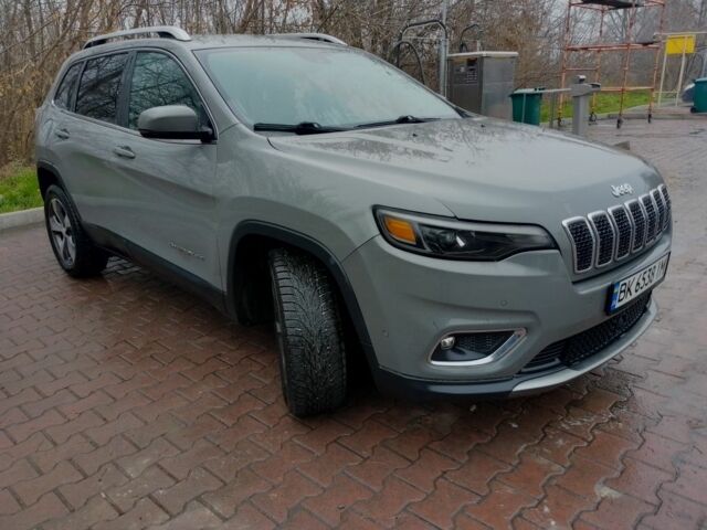 Серый Джип Чероки, объемом двигателя 2.4 л и пробегом 111 тыс. км за 17300 $, фото 1 на Automoto.ua