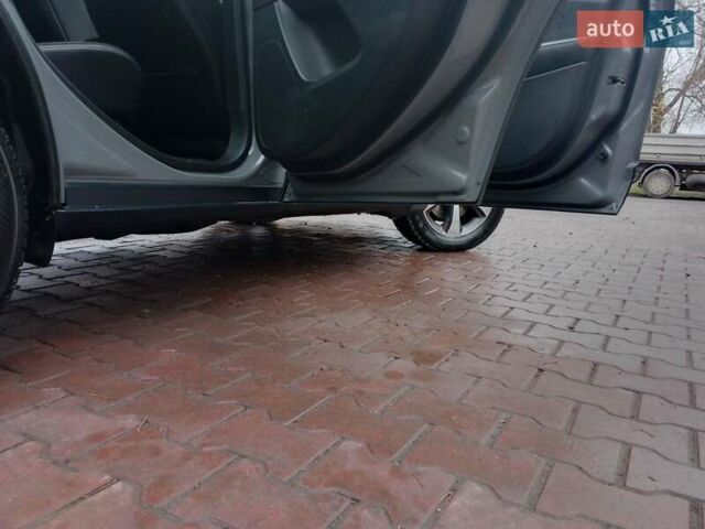 Серый Джип Чероки, объемом двигателя 2.4 л и пробегом 111 тыс. км за 17300 $, фото 8 на Automoto.ua