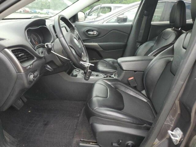 Сірий Джип Cherokee, об'ємом двигуна 0 л та пробігом 83 тис. км за 3000 $, фото 6 на Automoto.ua