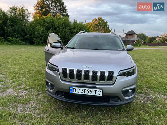 Сірий Джип Cherokee, об'ємом двигуна 2.36 л та пробігом 120 тис. км за 16500 $, фото 3 на Automoto.ua