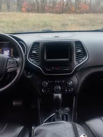 Серый Джип Чероки, объемом двигателя 2.36 л и пробегом 118 тыс. км за 16500 $, фото 22 на Automoto.ua