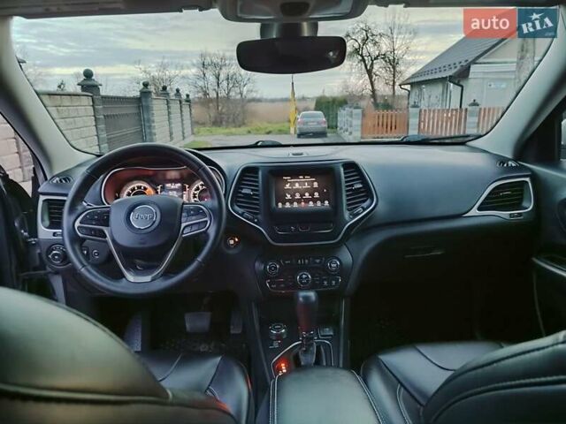Серый Джип Чероки, объемом двигателя 3.2 л и пробегом 205 тыс. км за 15700 $, фото 17 на Automoto.ua