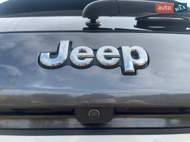 Серый Джип Чероки, объемом двигателя 3.2 л и пробегом 122 тыс. км за 18499 $, фото 14 на Automoto.ua