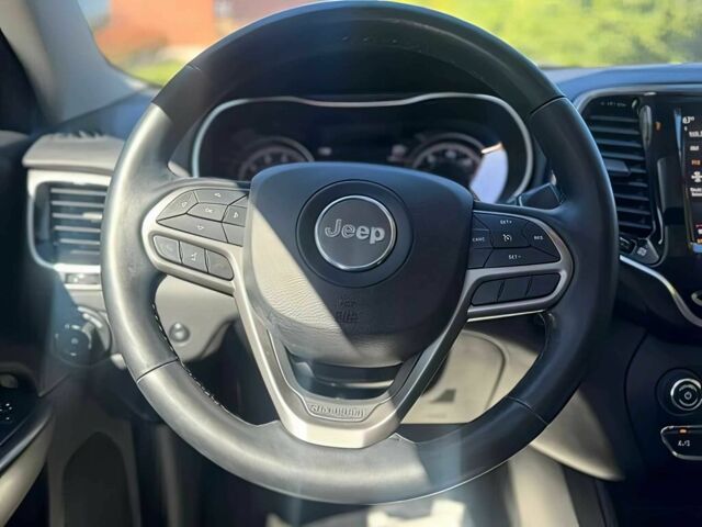 Серый Джип Чероки, объемом двигателя 3.2 л и пробегом 33 тыс. км за 12800 $, фото 8 на Automoto.ua