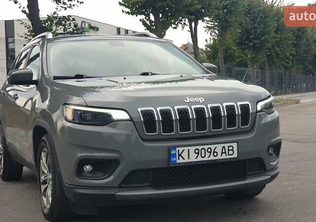 Серый Джип Чероки, объемом двигателя 3.24 л и пробегом 61 тыс. км за 19000 $, фото 6 на Automoto.ua