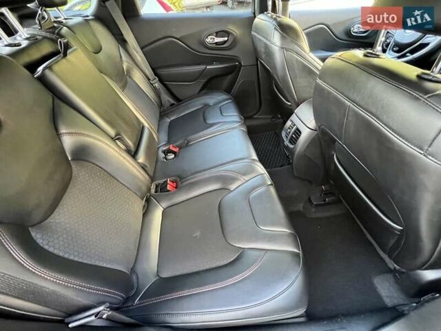 Сірий Джип Cherokee, об'ємом двигуна 3.2 л та пробігом 197 тис. км за 18900 $, фото 22 на Automoto.ua