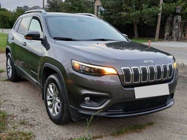Джип Чероки 2019 в Киеве на Automoto.ua Серый Джип Чероки, объемом двигателя 0 л и пробегом 104 тыс. км за 10400 $, фото 2 на Automoto.ua