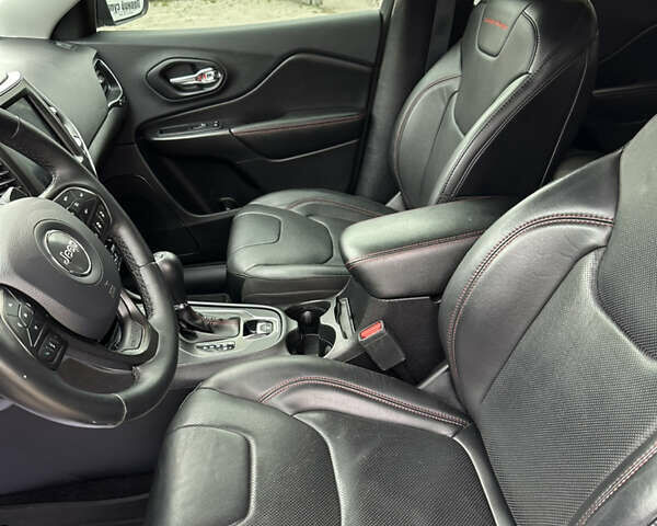 Джип Чероки 2019 в Черкассах на Automoto.ua Серый Джип Чероки, объемом двигателя 3.2 л и пробегом 70 тыс. км за 21500 $, фото 27 на Automoto.ua