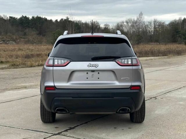 Серый Джип Чероки, объемом двигателя 0 л и пробегом 111 тыс. км за 11000 $, фото 2 на Automoto.ua