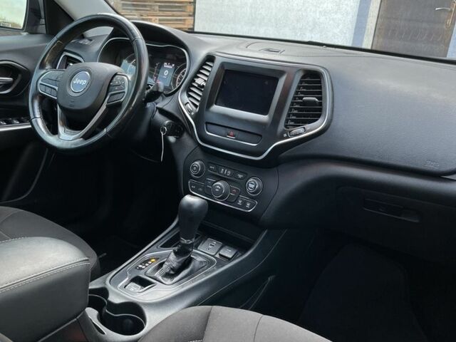 Серый Джип Чероки, объемом двигателя 2.4 л и пробегом 103 тыс. км за 15950 $, фото 6 на Automoto.ua