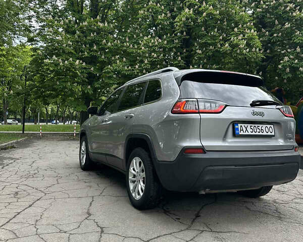 Серый Джип Чероки, объемом двигателя 2.36 л и пробегом 139 тыс. км за 16600 $, фото 10 на Automoto.ua