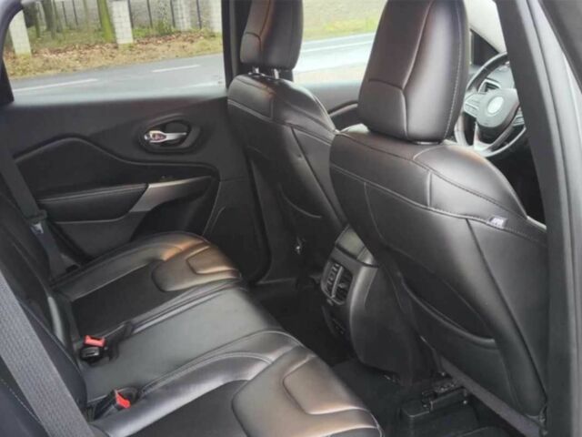 Серый Джип Чероки, объемом двигателя 2.4 л и пробегом 108 тыс. км за 8900 $, фото 7 на Automoto.ua