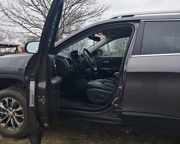 Серый Джип Чероки, объемом двигателя 2.36 л и пробегом 133 тыс. км за 18300 $, фото 7 на Automoto.ua