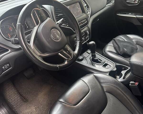 Серый Джип Чероки, объемом двигателя 2.36 л и пробегом 139 тыс. км за 17770 $, фото 3 на Automoto.ua