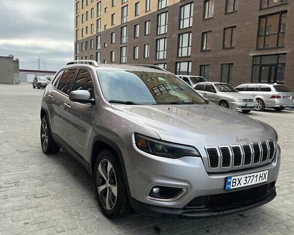 Сірий Джип Cherokee, об'ємом двигуна 2.36 л та пробігом 172 тис. км за 14900 $, фото 5 на Automoto.ua