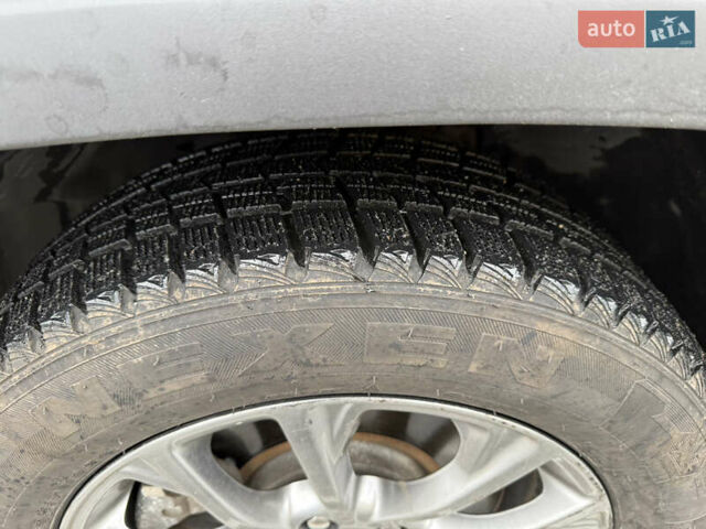 Сірий Джип Cherokee, об'ємом двигуна 2.36 л та пробігом 114 тис. км за 15899 $, фото 12 на Automoto.ua