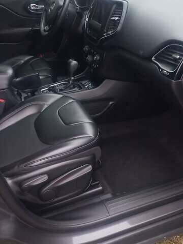 Серый Джип Чероки, объемом двигателя 2.36 л и пробегом 118 тыс. км за 16500 $, фото 26 на Automoto.ua