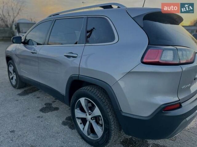 Сірий Джип Cherokee, об'ємом двигуна 3.24 л та пробігом 87 тис. км за 19900 $, фото 7 на Automoto.ua