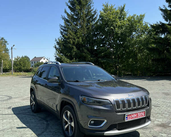 Серый Джип Чероки, объемом двигателя 3.2 л и пробегом 225 тыс. км за 16500 $, фото 2 на Automoto.ua