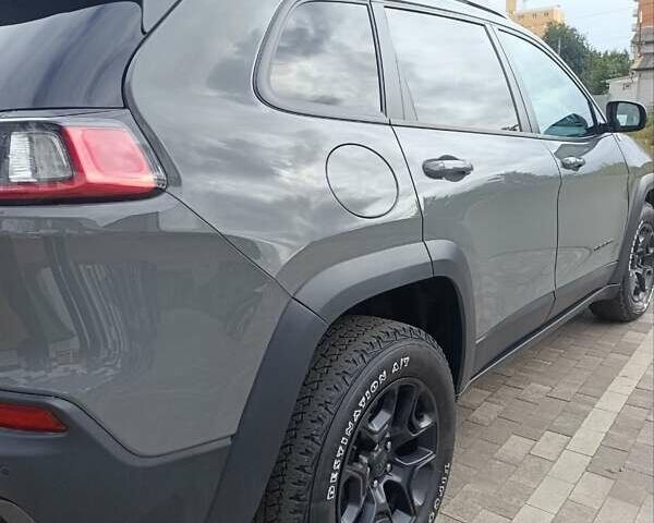 Джип Чероки 2019 в Нежине на Automoto.ua Серый Джип Чероки, объемом двигателя 3.2 л и пробегом 138 тыс. км за 21900 $, фото 7 на Automoto.ua